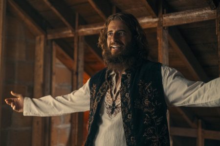 ‘Jesus Revolution’ Review – A New Standard For Faith-Based Films Has Been Set