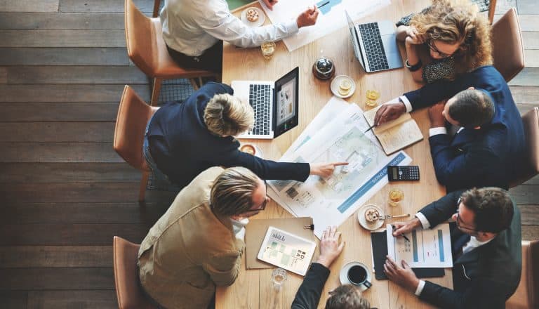 Is It Possible To Manage A Large Company With Very Few People?
