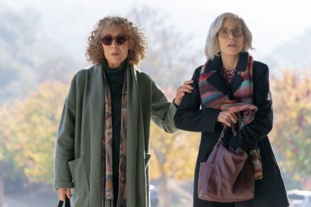 ‘Moving On’ Review – Fonda And Tomlin Have Amazing Chemistry Together