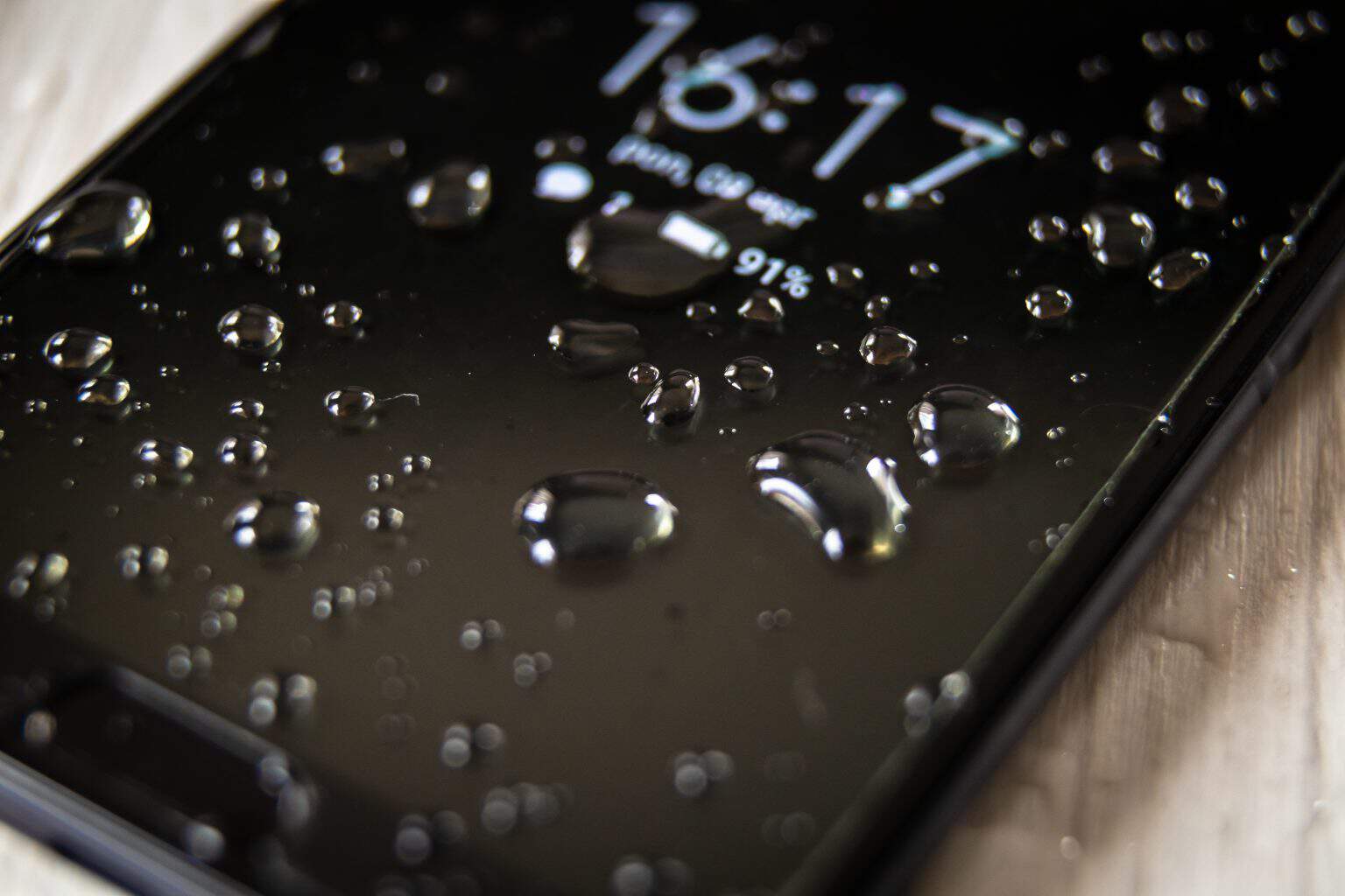 Is Your Smartphone Waterproof? Read What IP68 And IP67 Really Mean