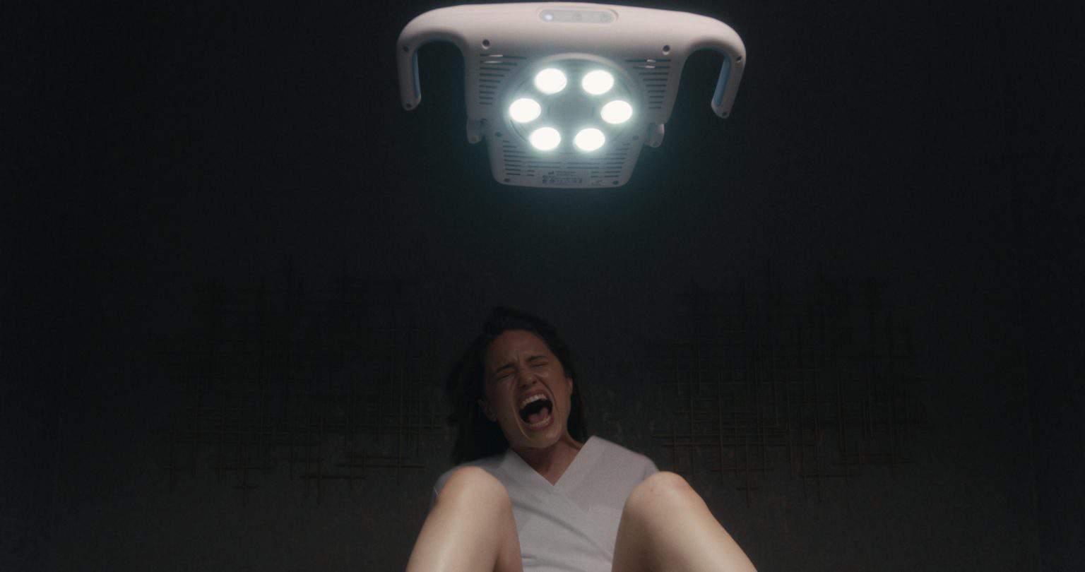 ‘Clock’ (2023) Review – An Overwrought Rosemary’s Baby Clone
