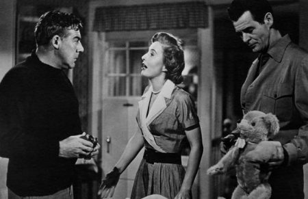 ‘Clash By Night’ Blu-Ray Review – Fritz Lang Delivers A Dour Tale Of Desperation