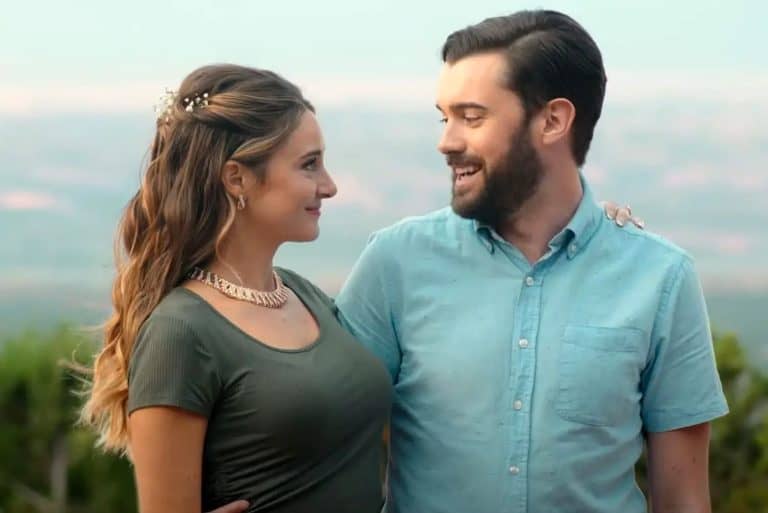 ‘Robots’ (2023) Review – A Bland Bag of Comedy and Feel-Good Rom-Com