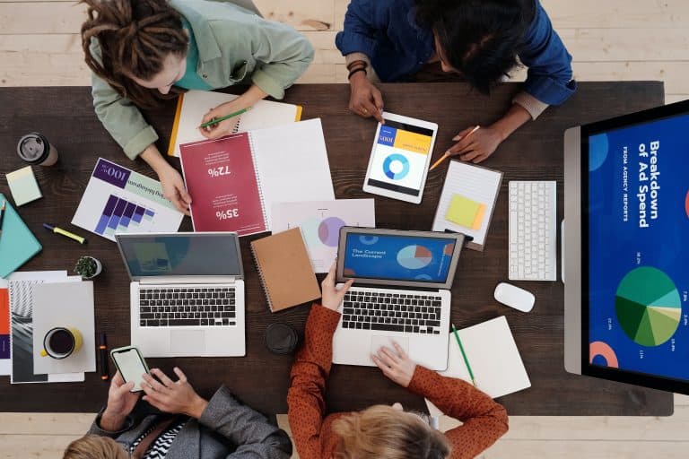 Top 6 Digital Marketing Expert Tips To Innovate And Support Hospitality Business Growth