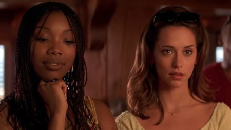 ‘I Still Know What You Did Last Summer’ 4K UHD Blu-Ray Review – Hook Man Is Out For Revenge Again