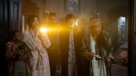 ‘Haunted Mansion’ (2023) Review – A Soulful Spooky Spectacular