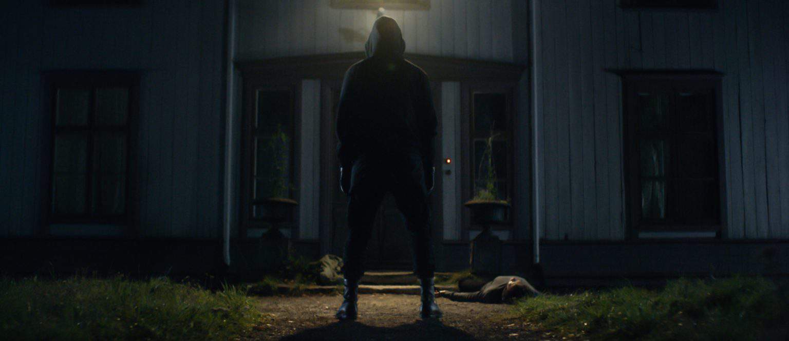 ‘Dark Windows’ Review – A By The Numbers Thriller With A Particularly Fun Third Act