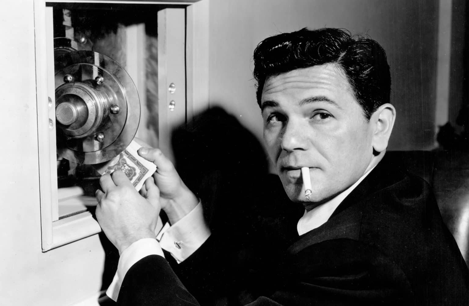 ‘Force Of Evil’ (Special Edition) Blu-Ray Review – A Knockout Effort For Film Noir Fans