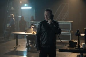 ‘Rabbit Hole’: Season 1 Blu-Ray Review – Kiefer Sutherland Feels At Home In Entertaining Conspiracy Thriller
