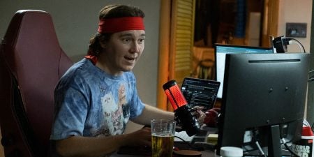 ‘Dumb Money’ Blu-Ray Review – Stranger-Than-Fiction Financial Story Is Deliriously Entertaining