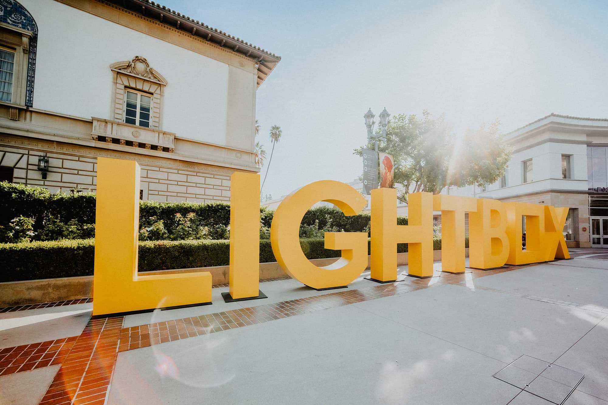 lightbox2022-01