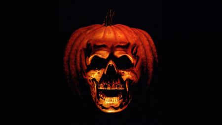 John Carpenter Favorably Compares New Halloween To His Classic Original