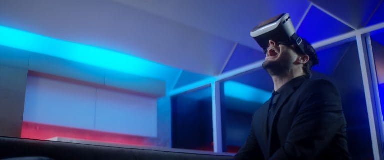 ‘Love Virtually’ Review – Sparks Do Not Fly In The Virtual Age