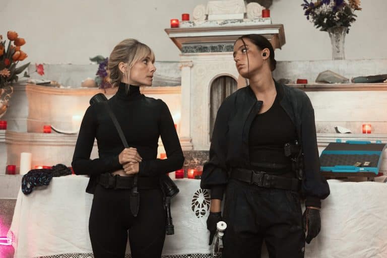 ‘Wingwomen’ Review – A Breakout Turn By Adèle Exarchopoulos