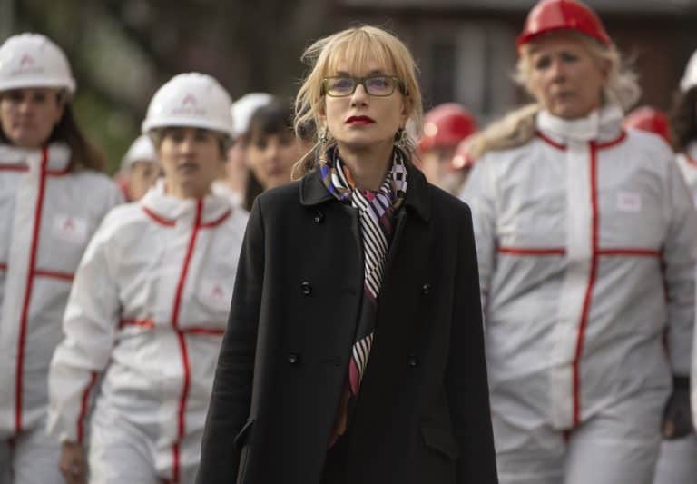 ‘La Syndicaliste’ Review – A Vast Story Saved By A Gripping Performance