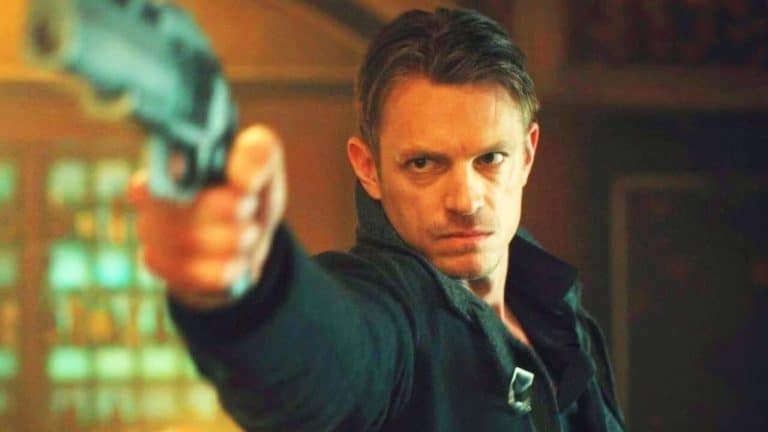 ‘Silent Night’ (2023) Review – Mostly Dialogue-Free Action Experiment Works Due To John Woo’s Expert Direction