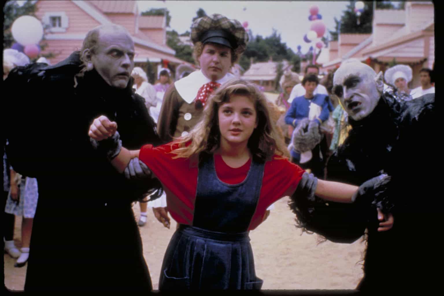 ‘Babes In Toyland’ (1986) Blu-Ray Review – Drew Barrymore & Keanu Reeves Offer Up A Fun Holiday Fever Dream