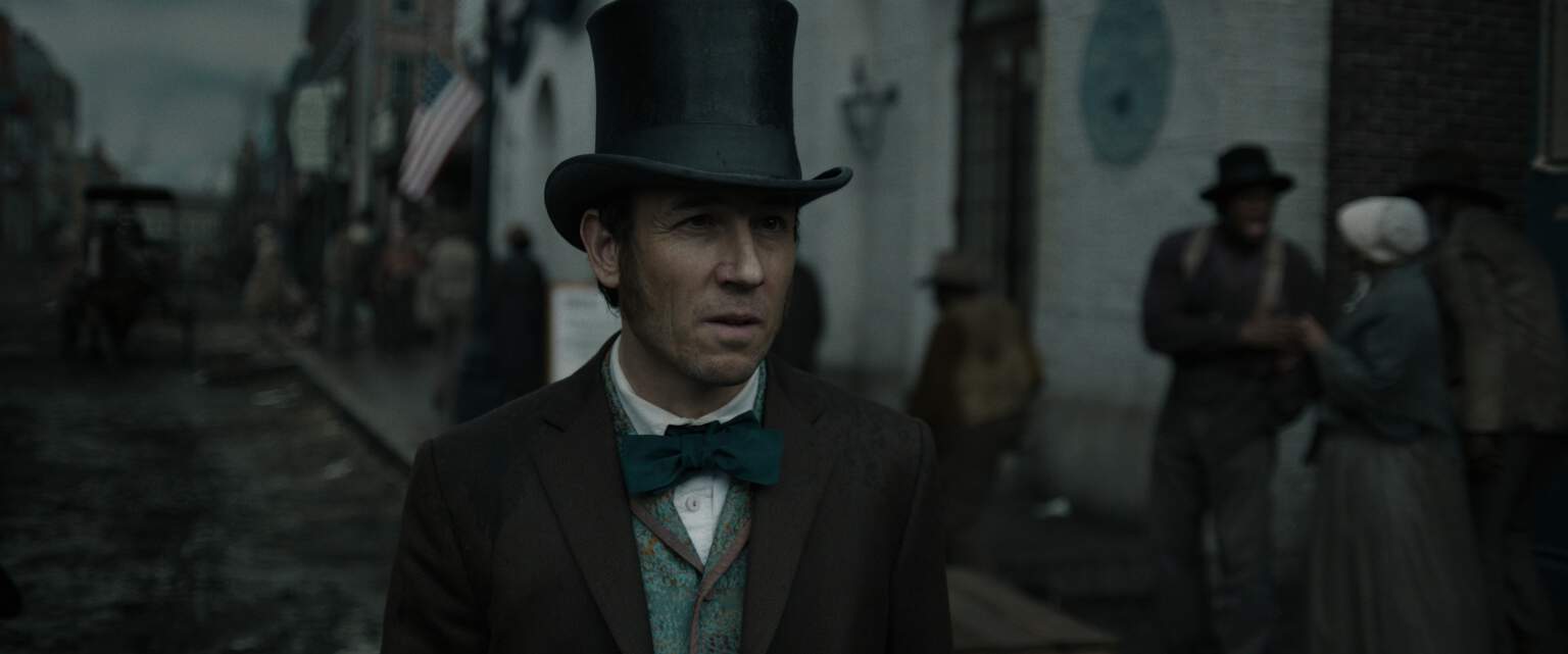 ‘Manhunt’ Limited Series Review – Apple TV+’s Compelling And Thrilling Hunt For Abraham Lincoln’s Killer