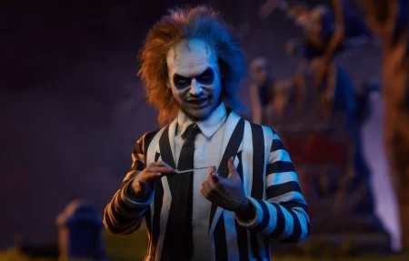 Unleash The Ghost With The Most: Beetlejuice 1/6 Scale Figure By Sideshow
