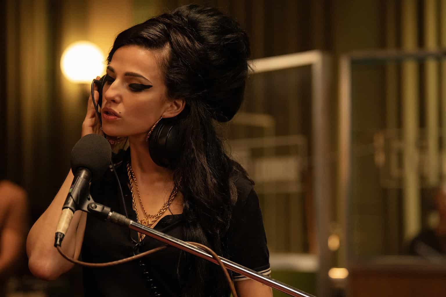 Universal To Release The Amy Winehouse Biopic ‘Back To Black’ On Blu-Ray Very Soon
