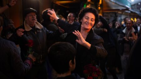 ‘Crossing’ (2024) Review – A Mesmerizing, Subtle Fight For Equal Gender Rights