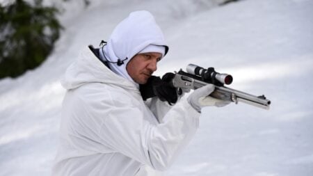 ‘Wind River’ 4K UHD Blu-Ray SteelBook Review – A Gripping Thriller From Jeremy Renner And Elizabeth Olsen