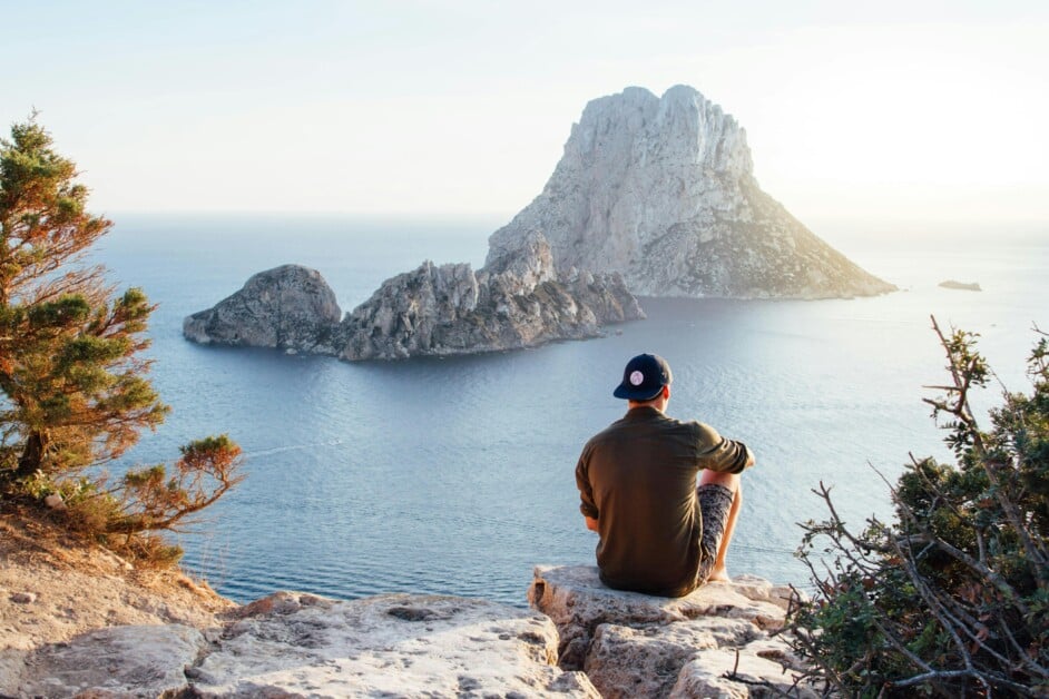 How To Stay Connected While Travelling