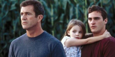 ‘Signs’ 4K UHD Blu-Ray Review – A Top-Tier Alien Tale From Shyamalan