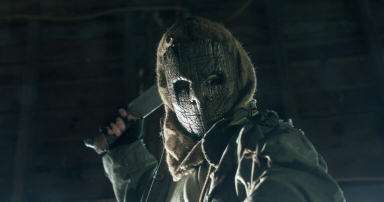 ‘Bloody Axe Wound’ Review – Slasher Takes His Daughter To Work In A Satirical Take On The Genre