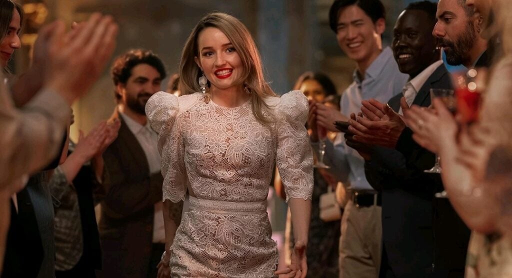 Kaitlyn Dever stars in the new Netflix limited series Apple Cider Vinegar (2025)!