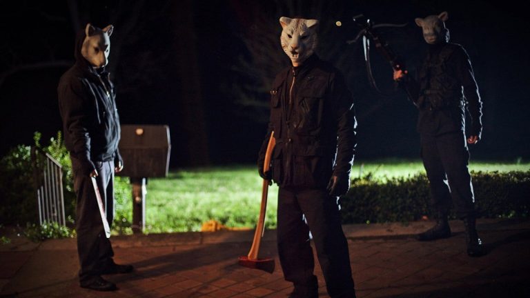 ‘You’re Next’ 4K UHD Blu-Ray SteelBook Review – A Deliriously Fun Take On The Home Invasion Genre