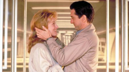 ‘Falling In Love’ Blu-Ray Review – Robert De Niro And Meryl Streep Find Emotional Honesty In Relationship Drama