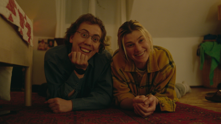 ‘The Heirloom’ (2025) Review – Unusual Relationship Comedy Offers A Promising Yet Flawed Premise