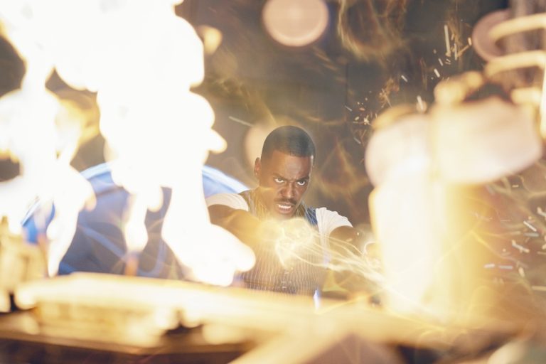 ‘Doctor Who’ Season 2 Finale Review – A Hollowly Nostalgic Trainwreck ‘Doctor Who’ Season 2 Finale Review – A Hollowly Nostalgic Trainwreck