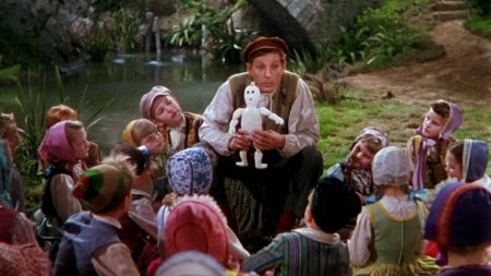 ‘Hans Christian Andersen’ Blu-Ray Review – Danny Kaye Brings An Iconic Storyteller To Life