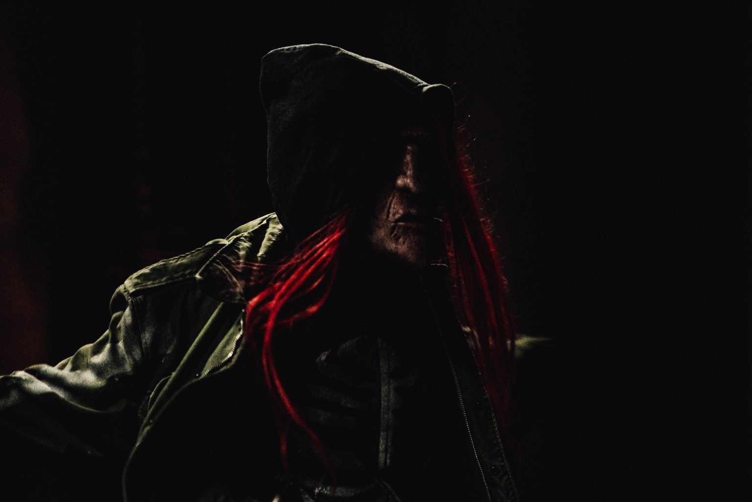 ‘213 Bones’ Review – Hollow Horror, Barely Worth The Dig [FrightFest 2025]