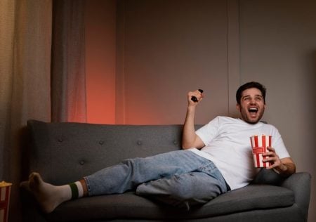 5 Reasons Why IPTV Is The Future of Home Entertainment