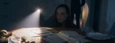 ‘The Daughters Of The Domino’ Review – Director’s Debut Film Shows A Love For The Mystery Genre ‘The Daughters Of The Domino’ Review – Director’s Debut Film Shows A Love For The Mystery Genre