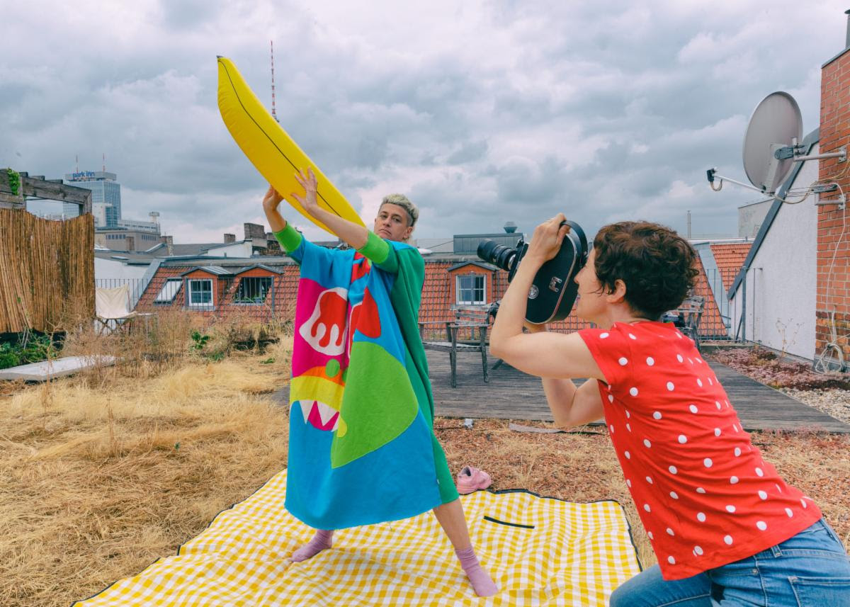 ‘Peaches Goes Bananas’ Review A Restrained Look At A Cult Music Icon