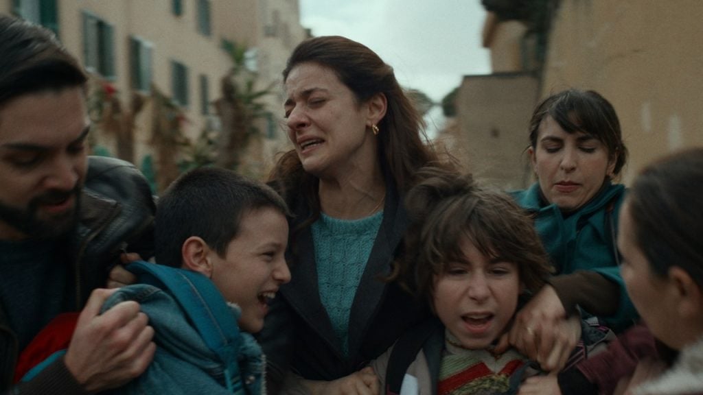 ‘Familia’ Review – A Rich Emotional Exploration Of Psychological Trauma And Abuse