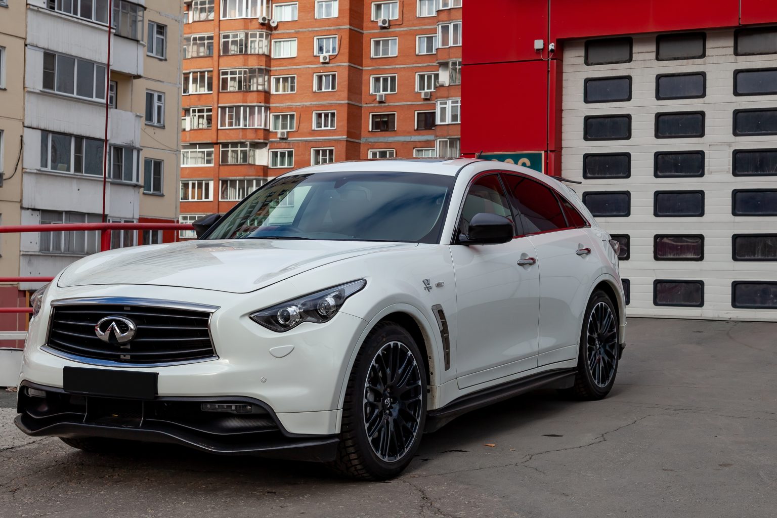 How AI Safety Technology Is Changing The Used Luxury SUV Market 