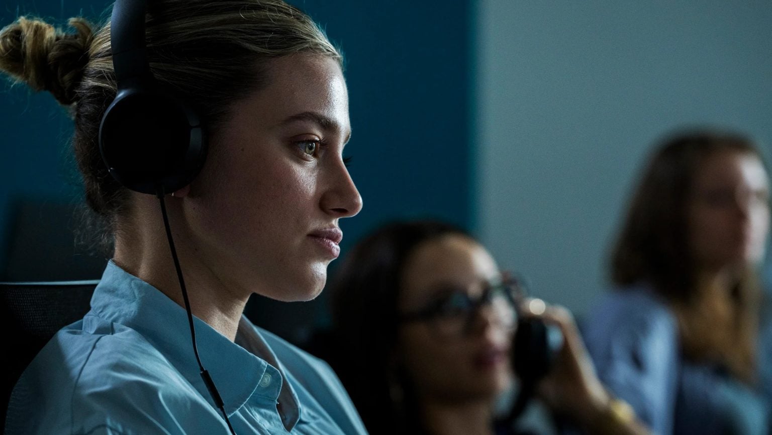 ‘American Sweatshop’ Blu-Ray Review – Lili Reinhart Captivates In This Journey To The Darkest Corners Of The Internet