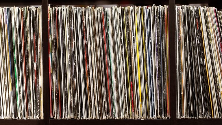 Why Lorde’s Vinyl Releases Continue To Shape Modern Pop Culture Collecting