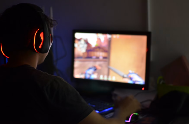 The Rise of Social Gaming: Why Playing Is No Longer A Solo Experience Shared challenges, live reactions, co-op play and creator communities are turning gaming into a more social form of digital entertainment.