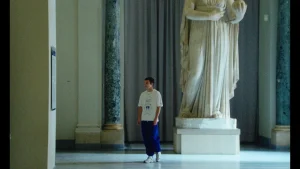 La Gradiva Review: Subtly Shattering Teenage Ennui