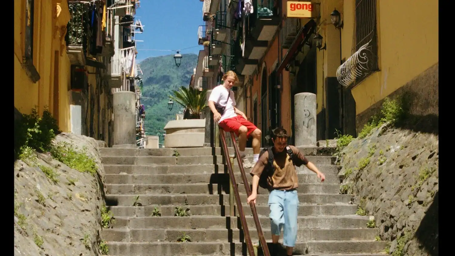 Toni and James together in La Gradiva.